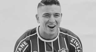 CRUELDADE! Jogador é assassinado aos 33 anos ao lado da mãe e da esposa