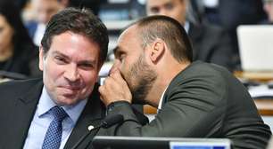 Salário, verba e auxílios: veja o que Eduardo Bolsonaro e Ramagem perdem com cassação de mandatos