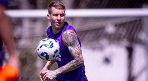 Coritiba consulta Corinthians e avalia possível investida por Charles