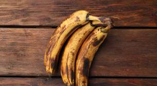 Nem em cima da geladeira, nem em cima da mesa: esse é o melhor lugar para evitar que as bananas apodreçam