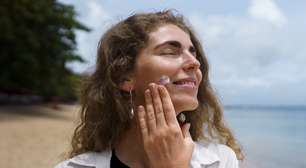 7 erros comuns ao usar protetor solar que você precisa evitar