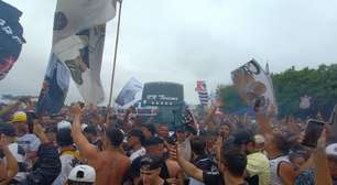 Organizada marca festa para o elenco do Corinthians antes de viagem para final da Copa do Brasil