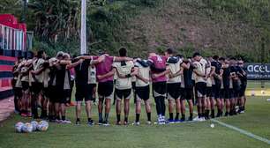 Anunciado por outro clube, atacante muda planos e fica no Vitória para 2026: "Reviravolta"