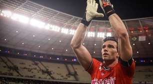 Léo Jardim lamenta empate do Vasco e opina sobre pênaltis na final da Copa do Brasil: "Espero que não precise"