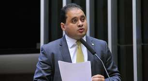 Quem é o senador Weverton Rocha, alvo de operação da PF nesta quinta-feira