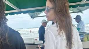 Suzane von Richthofen curte férias no litoral paulista e web reage: 'Não tem vida'