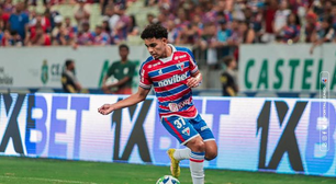 Atlético-GO define situação de meia para temporada 2026 em negociação com Fortaleza