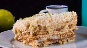 Não precisa de muito para fazer esse pavê de liquidificador com biscoito maisena simples para a sua ceia de Natal