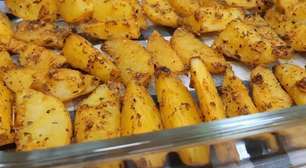 Batata rústica deliciosa: o acompanhamento mais fácil e saboroso para a ceia de Natal.