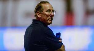 "Difícil, mas não impossível": John Textor tenta 'tirar' treinador de rival da Copa Libertadores 2026