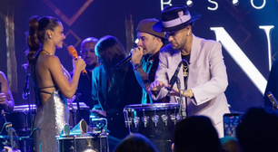 Neymar faz serenata e se declara a Bruna Biancardi ao som de Sandy e Junior