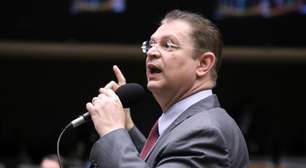 Quem é Sóstenes Cavalcante, alvo de operação da PF por suspeita de desvios na cota parlamentar