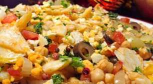 Receita portuguesa: salada de bacalhau com grão-de-bico