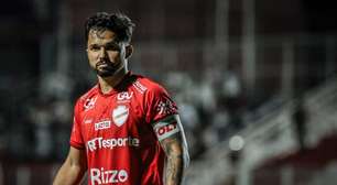 Revelado no Vila Nova, Alesson é pedido em gigante paulista para 2026: "Ele fez"