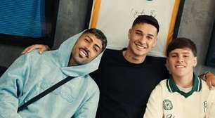 Jogadores do Botafogo eternizam amizade com tatuagem durante férias nos EUA; veja imagens