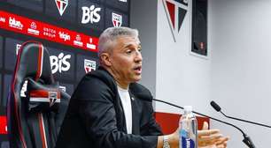 CHEGOU! São Paulo contrata lateral gringo após aval de Hernan Crespo