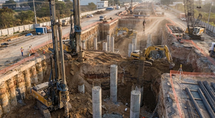 A máquina que "caminha" sobre pilares a 30 metros de altura: entenda como a Treliça Lançadeira deposita vigas de 100 toneladas com precisão milimétrica sem tocar o chão