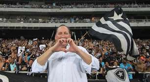 FUMAÇA BRANCA: Botafogo avança por contratação de campeão sulamericano como novo treinador