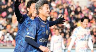 Aos 58 anos, ex-jogador revelado pelo Santos inicia a 41ª temporada como jogador de futebol