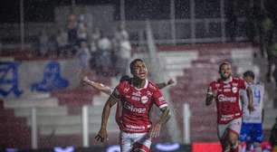 Atacante do Vila Nova é acusado de agressão em bar contra mulher no Rio de Janeiro