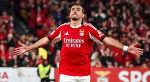 Benfica faz o básico, mas vence Famalicão e mantém distância para o líder do Português