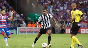 Vitória age rápido e fica perto de anunciar volante que já esteve a um passo do Grêmio