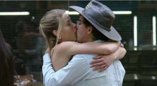 A Fazenda 17: Dudu Camargo e Saory aparecem juntos e apresentador fala sobre futuro do casal