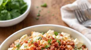 Salada de maionese de bacon fácil, cremosa e cheia de sabor