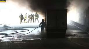 Túnel do Vale do Anhangabaú é interditado após incêndio em caminhão