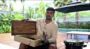 Saiba os presentes dados e recebidos por Arrascaeta e Vitor Roque em amigo oculto