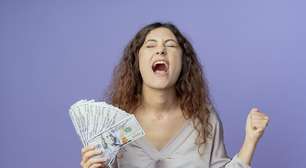 Vidente ensina truque com pé direito para atrair dinheiro em 2026