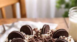 Como fazer bolo de sorvete com biscoito em poucos passos