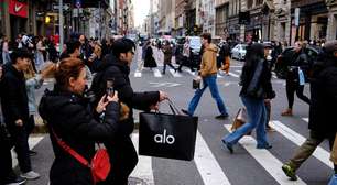 Economia dos EUA surpreende e cresce 4,3% no terceiro trimestre