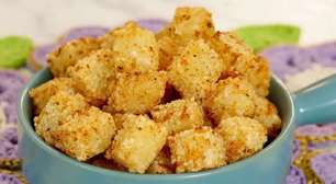 Dadinho de tapioca com queijo crocante para servir como petisco na sua ceia de Ano Novo
