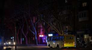 Ucrânia sofre com apagão em várias regiões após ataques russos que deixaram mortos e feridos
