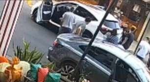 Atropelamento em faixa de pedestres deixa mãe e bebê feridos em Canela