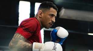 VÍDEO: Carlos Prates treina com rival de Alex Poatan na Europa e recebe presente