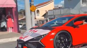 Yuri Alberto desfila de "Lamborghini do Corinthians" avaliada em quase R$ 8 milhões; vídeo