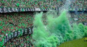 Torcida do Coritiba dá aula em 2025 como um dos públicos do século: "Média de"