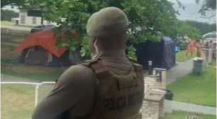 Homem é detido sem roupa em praia de Balneário Camboriú após proibição de nudismo