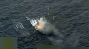 EUA atacam mais um barco no Oceano Pacífico e deixam um morto