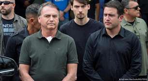 Bolsonaro deixa PF em Brasília para cirurgia no dia de Natal