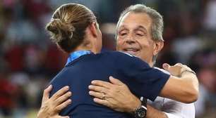 "Não depende só de mim", enfatiza presidente do Flamengo sobre renovação de Filipe Luís