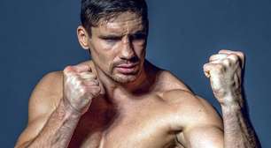 Recordista de nocautes do UFC faz revelação surpreendente sobre duelo com lenda de kickboxing; entenda