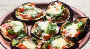 Berinjela assada com queijo e tomate: sabor leve e saudável