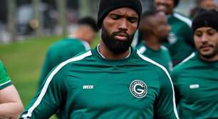 Proposta na mesa: zagueiro do Goiás avança em negociação com clube da Série B