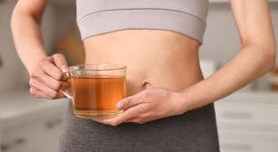 Se você toma qualquer chá para desinchar o corpo, está fazendo errado: 4 opções para acabar com a retenção de líquido