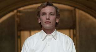 Vídeo: Jamie Campbell Bower, de 'Stranger Things', reage a hits brasileiros