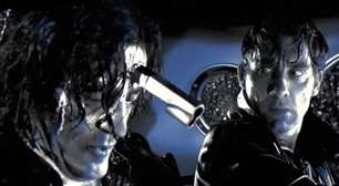 Quentin Tarantino recebeu apenas 1 dólar para filmar uma cena neste filme bizarro de ficção científica