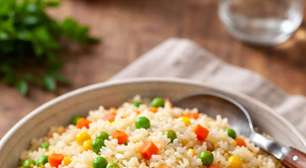 Arroz à grega simples: receita fácil e colorida para o dia a dia